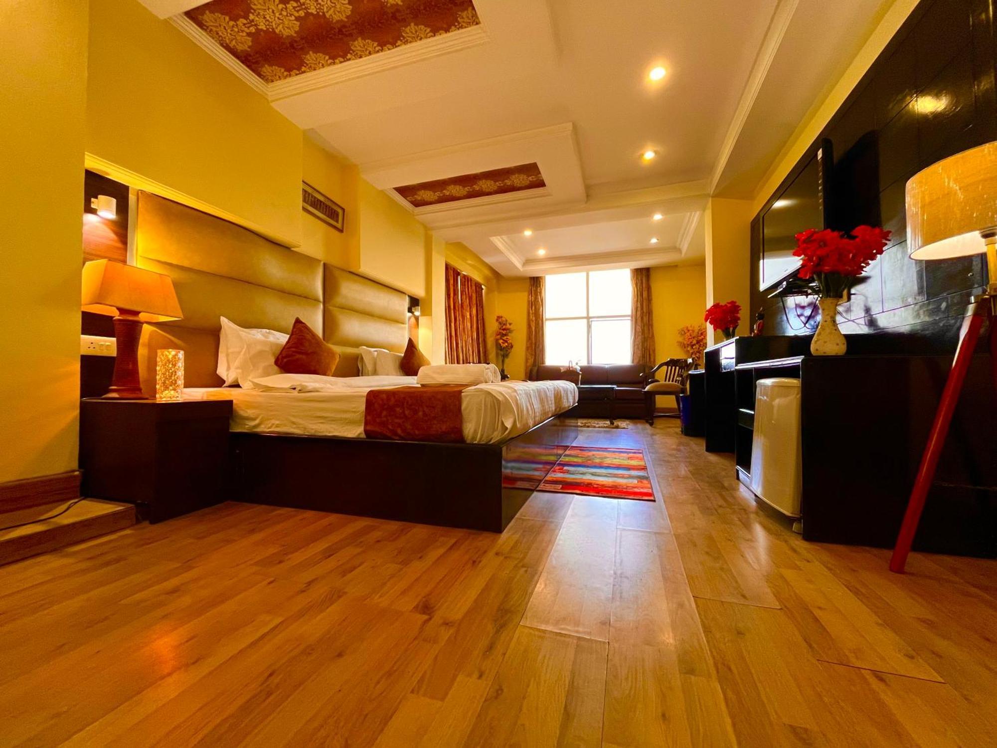 The Reo Luxury Hotel - Haridwār Екстериор снимка