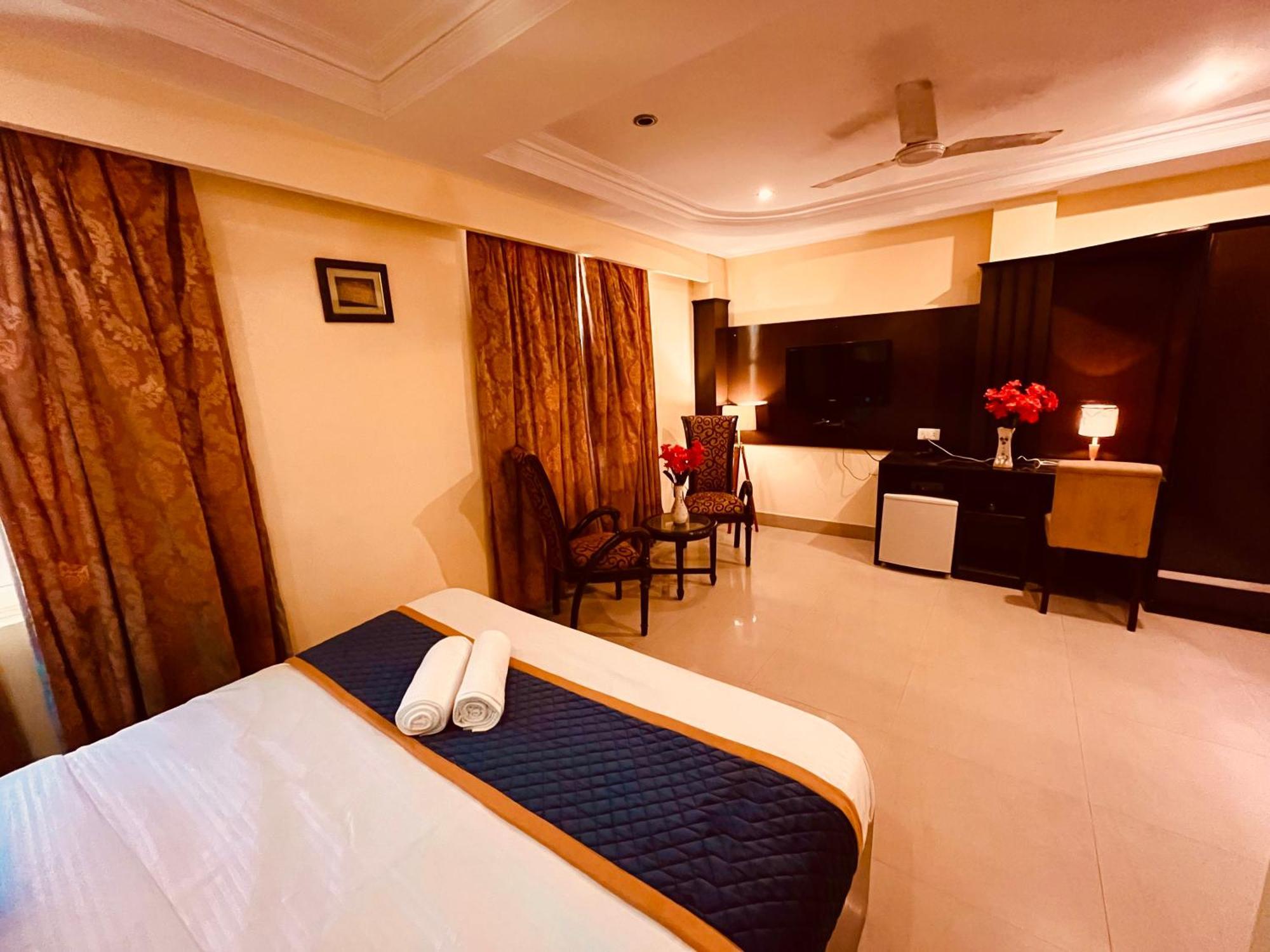 The Reo Luxury Hotel - Haridwār Екстериор снимка